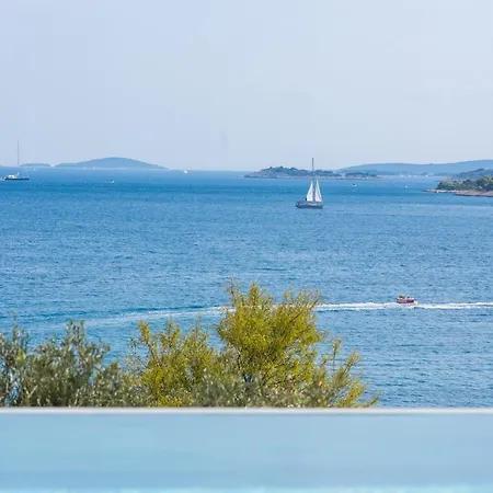 Alba Seget Villa *